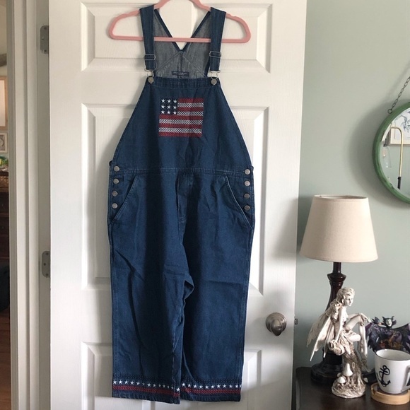 Mountain Lake Casuals American Flag cropped jean overalls in size L - Picture 1 of 12